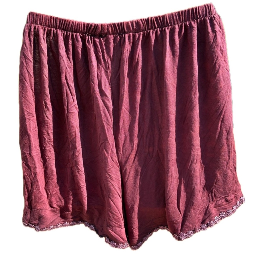 🎉2 for $25🎉POL Magenta Shorts Embroidered Purple Lace Trim - NWT - Size Medium!